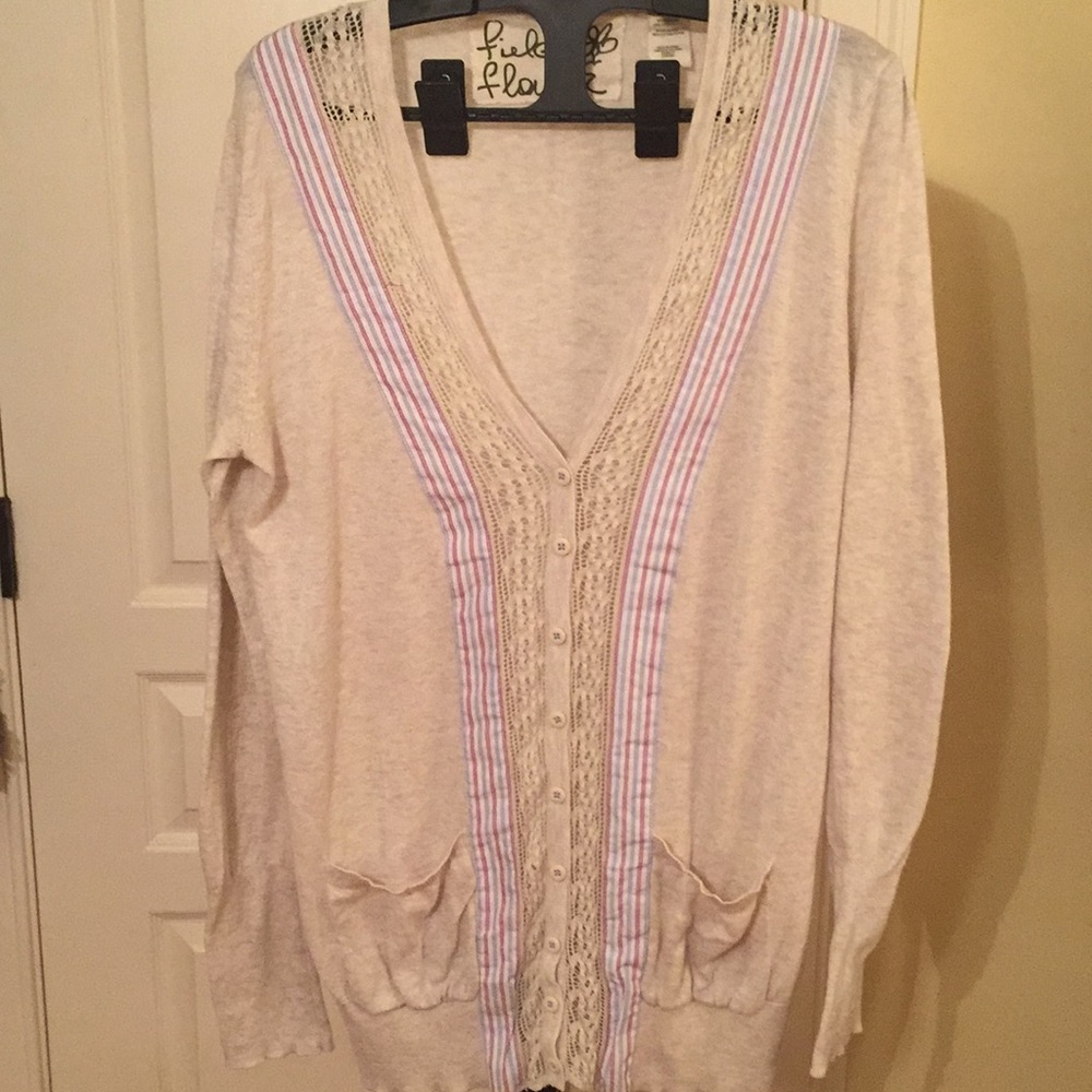 Anthropologie field flower cardigan in size Large